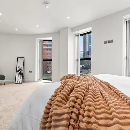 Penthouse 2bed 2bath Arena 아파트 *