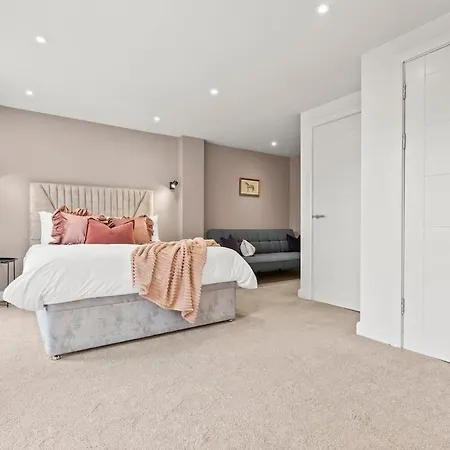 Penthouse 2bed 2bath Arena 아파트 리즈