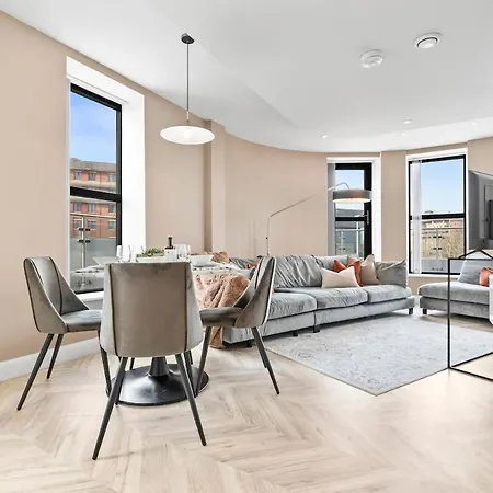 Penthouse 2bed 2bath Arena 아파트 *