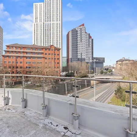 아파트 Penthouse 2bed 2bath Arena 리즈